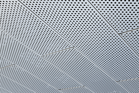 falso techo perforado