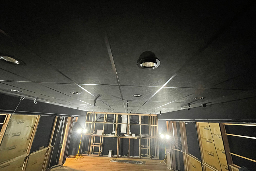 fase ejecucion sala dolby atmos